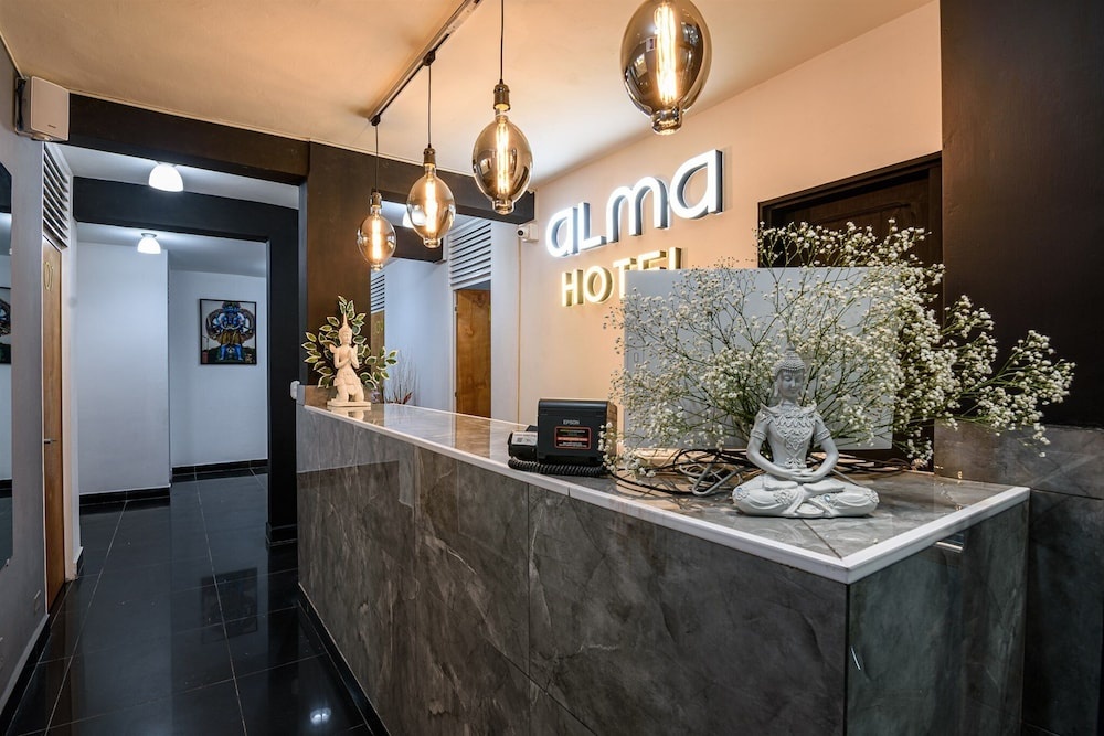 Alma Hotel