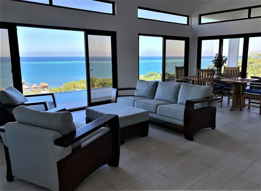 Stunning Turquoise Views From This 2 Bedroom, 2 Bath Home