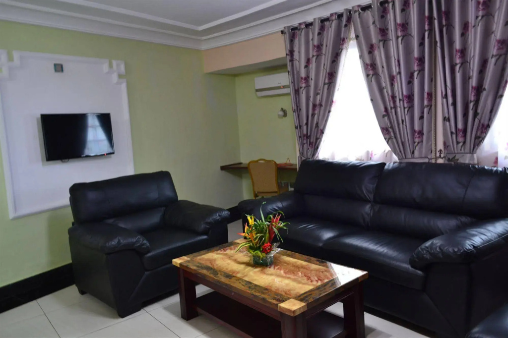 DK Hotel