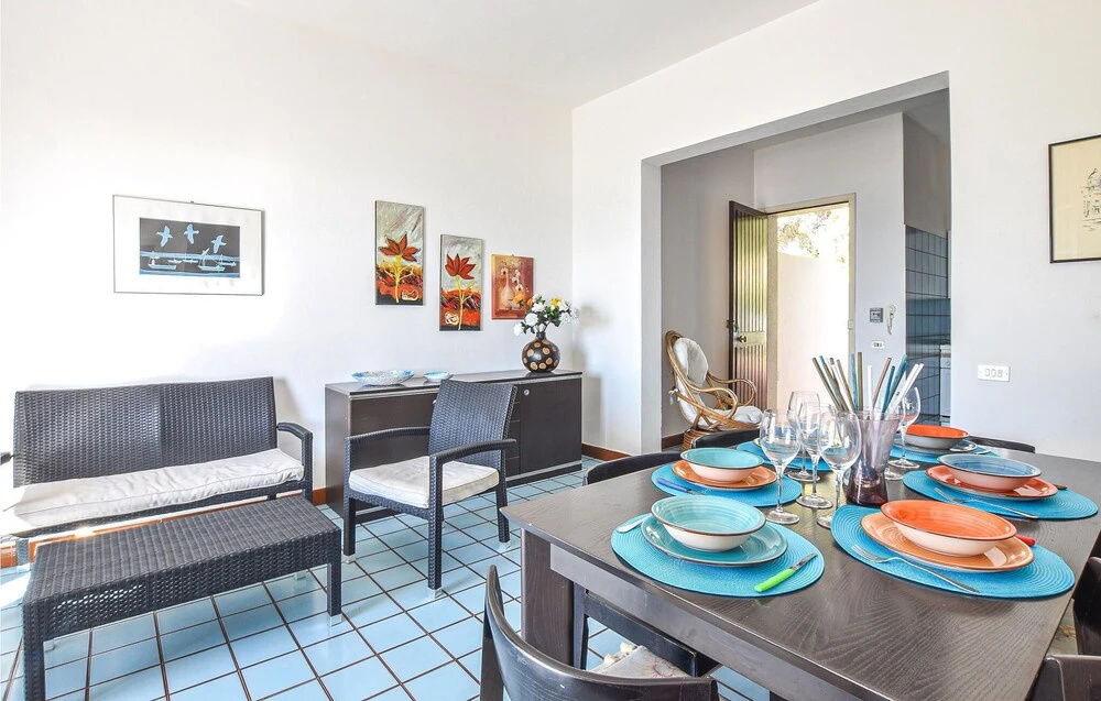 Stunning Home in Pozzallo With 3 Bedrooms and Wifi
