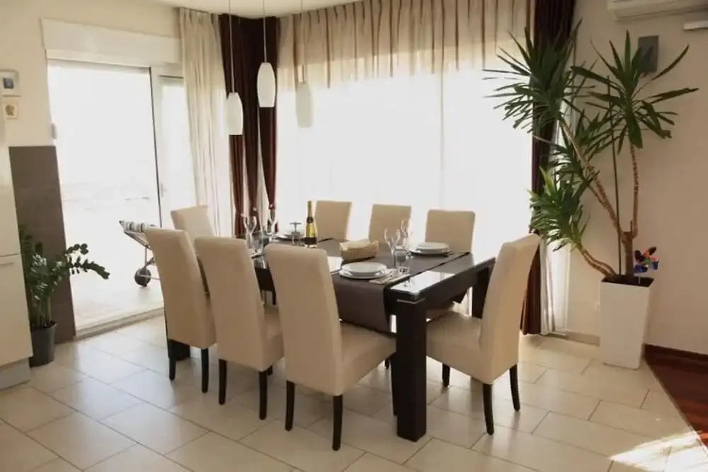 Apartment Toma - Comfort Two Bedroom Apartment With Terrace and Sea View