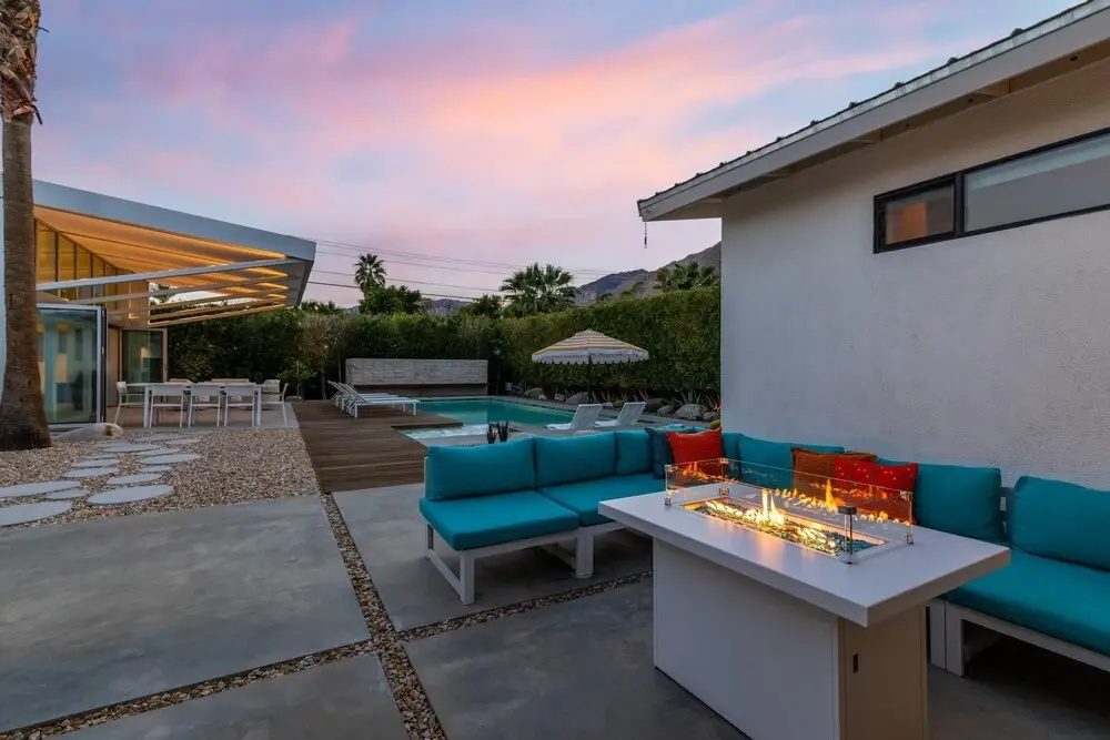 Luxury 4-bedroom Home With Pool Spa Stunning Mountain Views