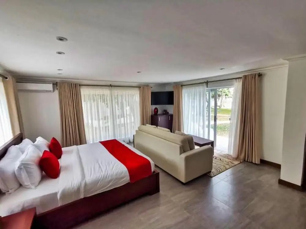 Searenity Beach Villa