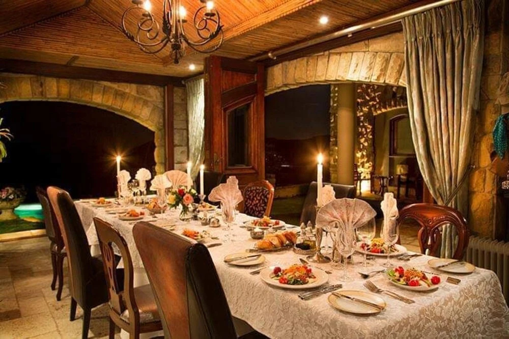 Wild Horses Lodge