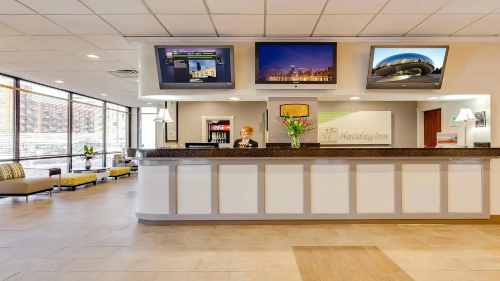 Holiday Inn & Suites Chicago-Downtown by IHG