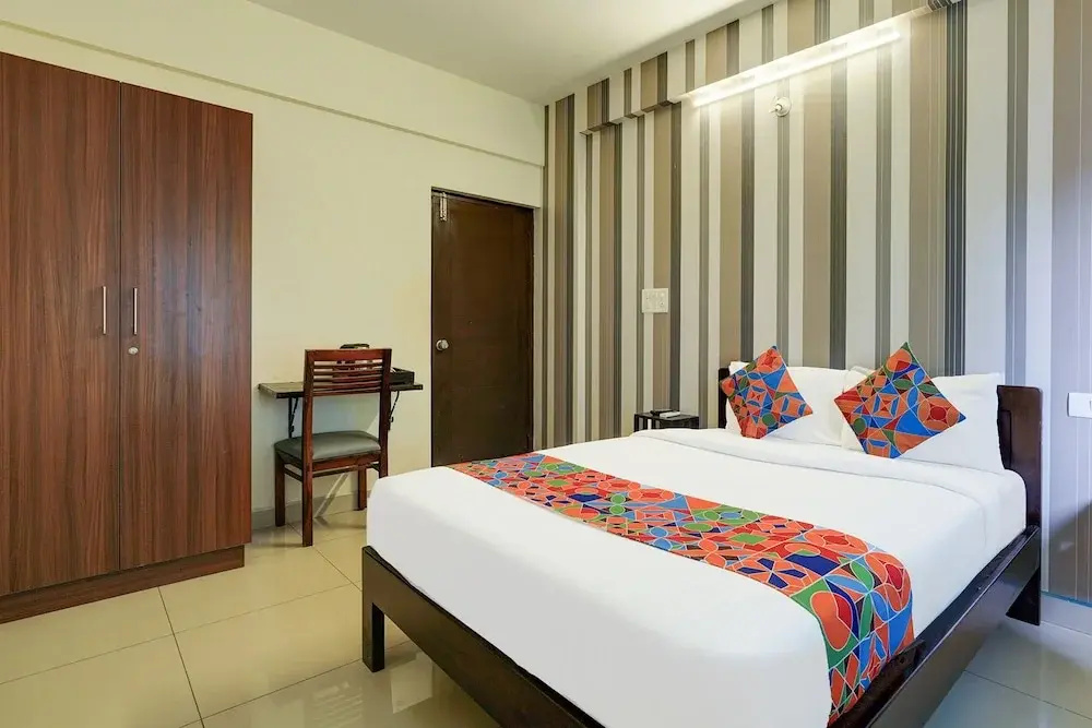 FabHotel Green Wood 5