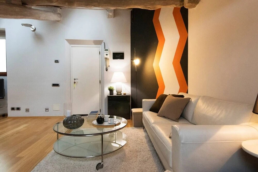 ALTIDO White Attic in Como Center
