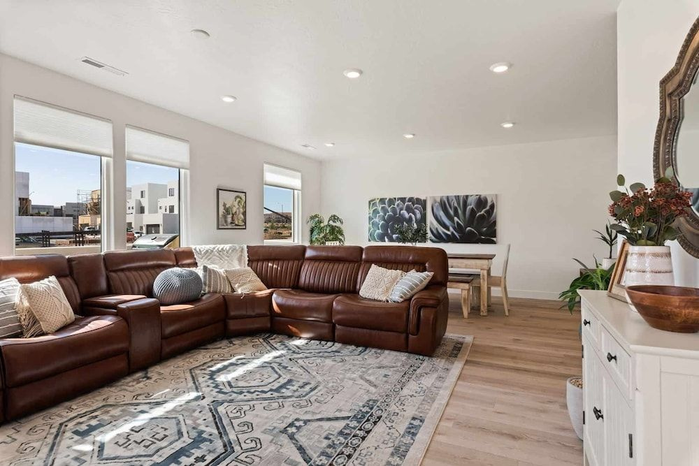 Cloud 9 at Desert Color home