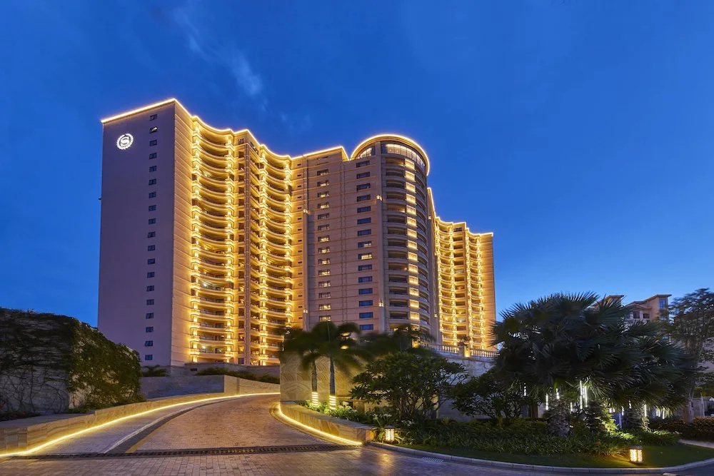 Sheraton Sanya Bay Resort