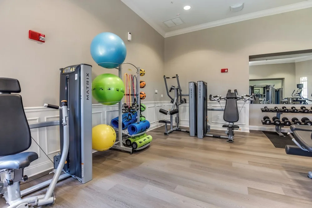 5049 Shoreway Loop #201
