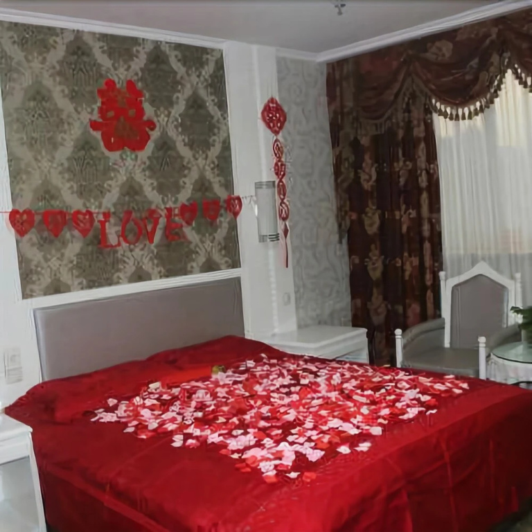 Lou lan Hotel