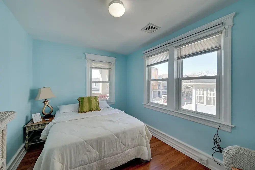 2 Blocks to Ventnor City Beach: Pet-friendly Gem