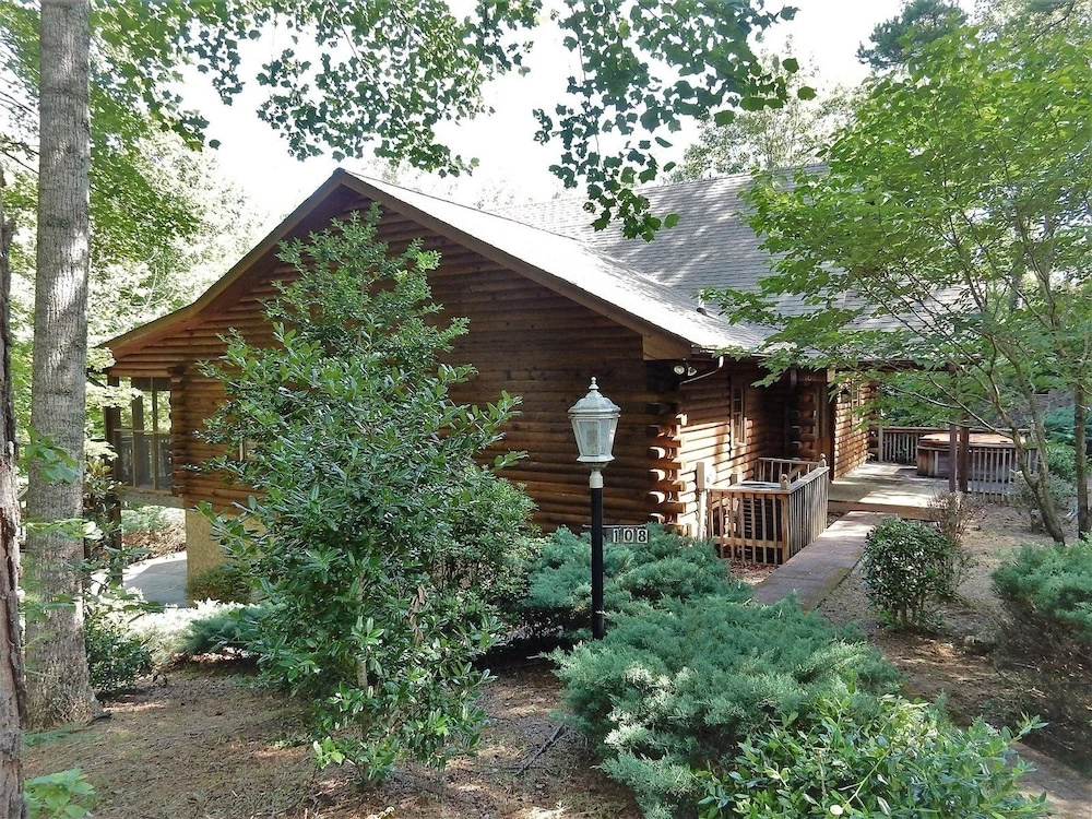Lazy Bear Lodge