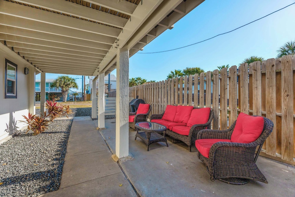 Dream Weaver Pool Sleeps 10 Near Beach