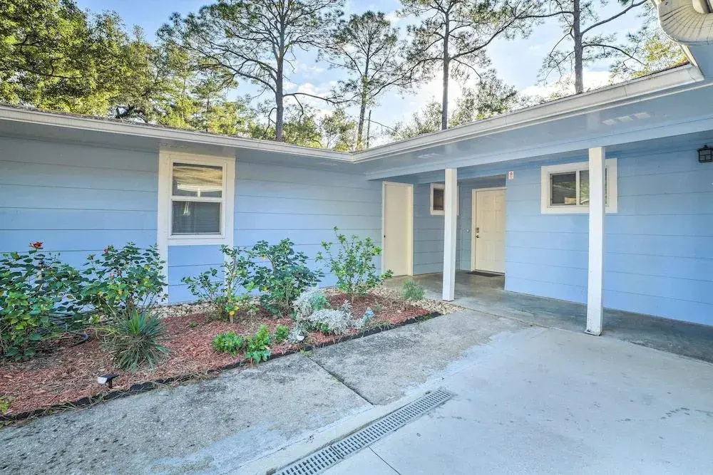 Bright Tallahassee Home w/ Deck, 3 Mi to Fsu