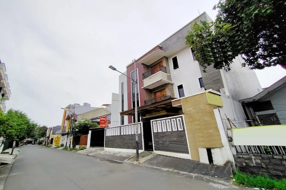 Oyo 2636 Paulus Residence