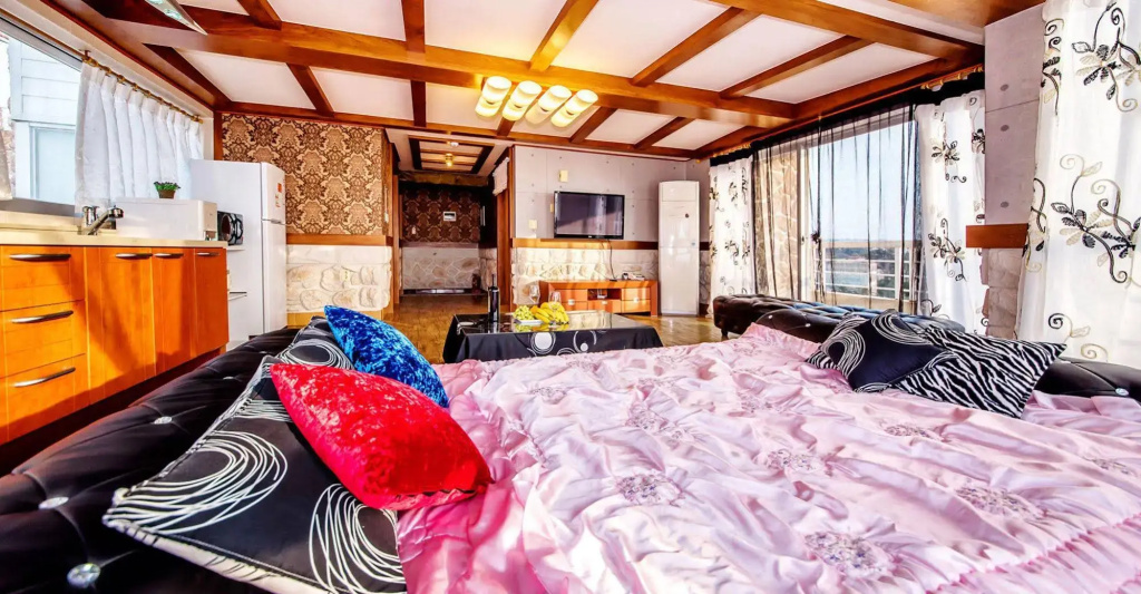 Aewol Badatgaap Guest House