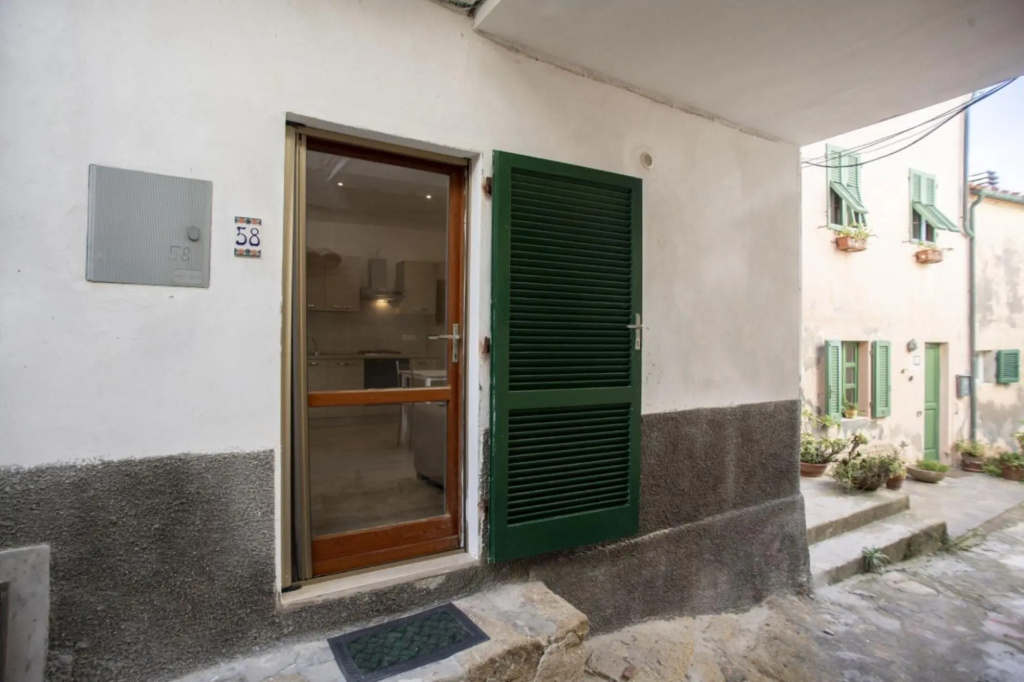 Scaglieri two-room loft 25 meters from the beach with parking space-BILO SCAGLIERI