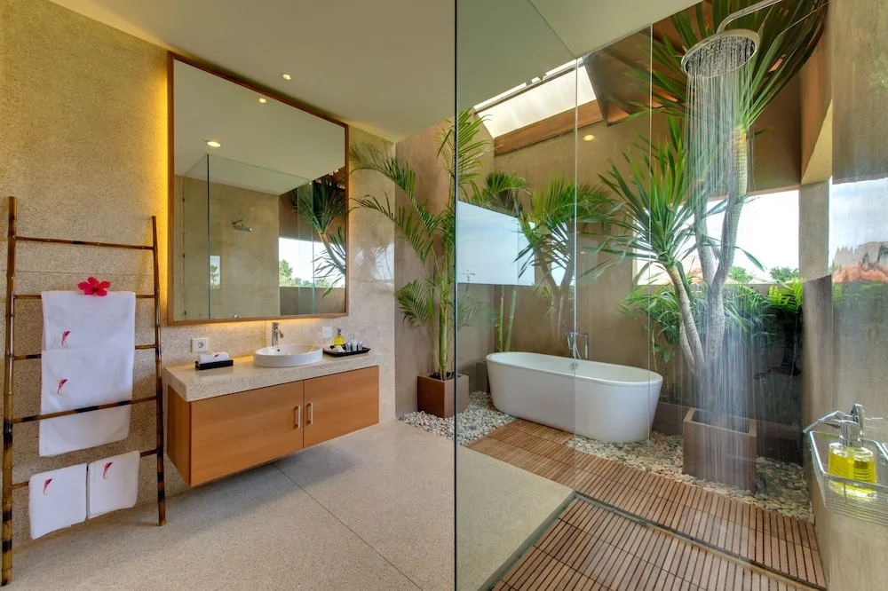 9 Bedrooms 9 Bathrooms-2 Pools Seminyak