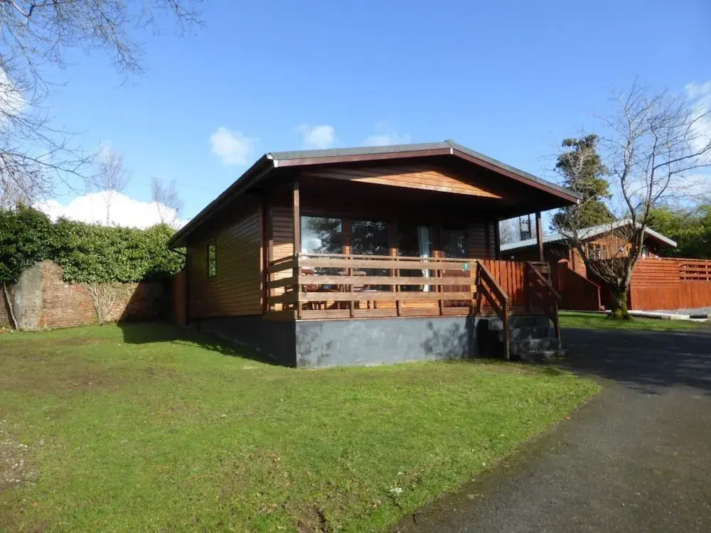 Primrose Lodge 7 with Hot Tub (H 2014) 57555