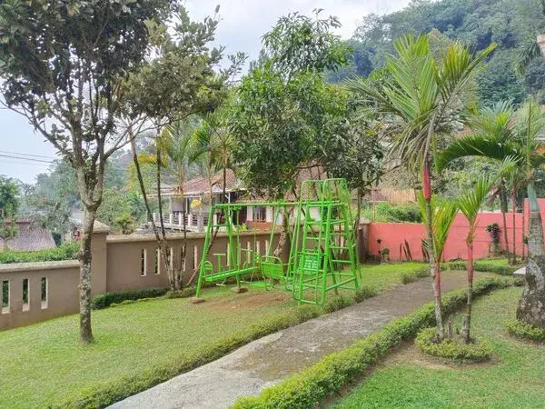Villa Yustisia Curug 7 Cilember