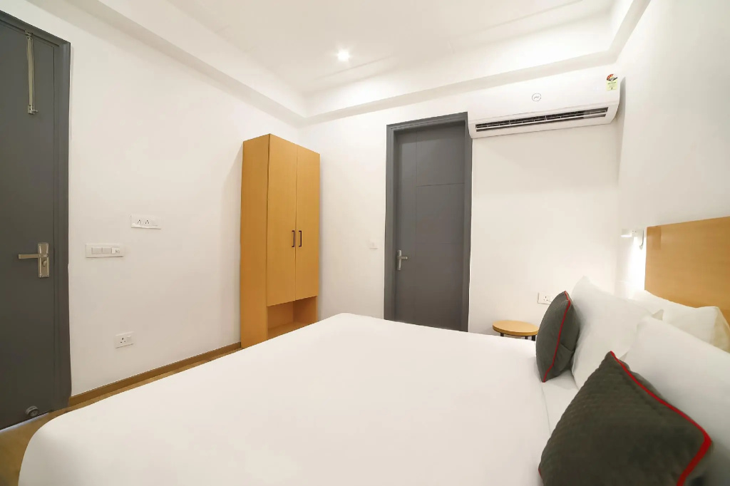 OYO Townhouse 179 Daffodils Sector 52