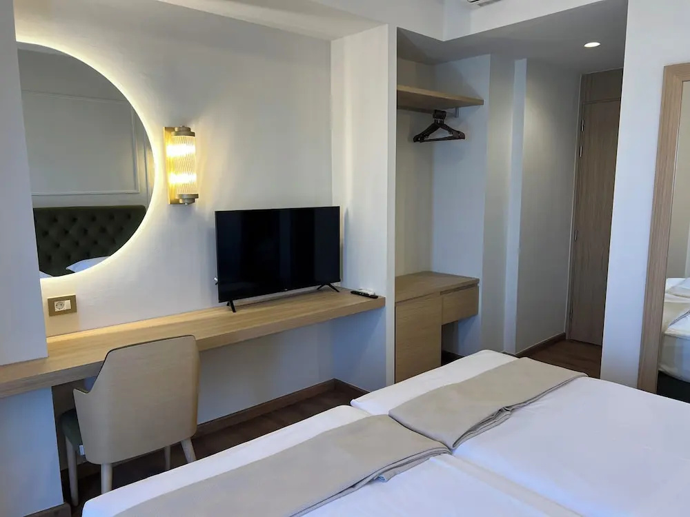 Aktaion City Hotel
