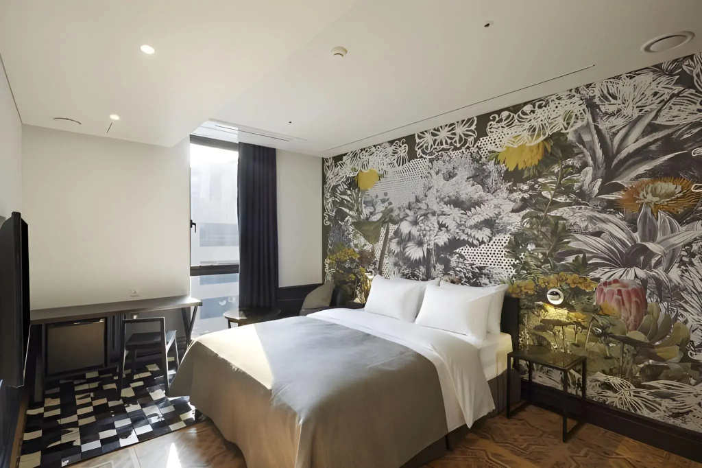 Hotel the May