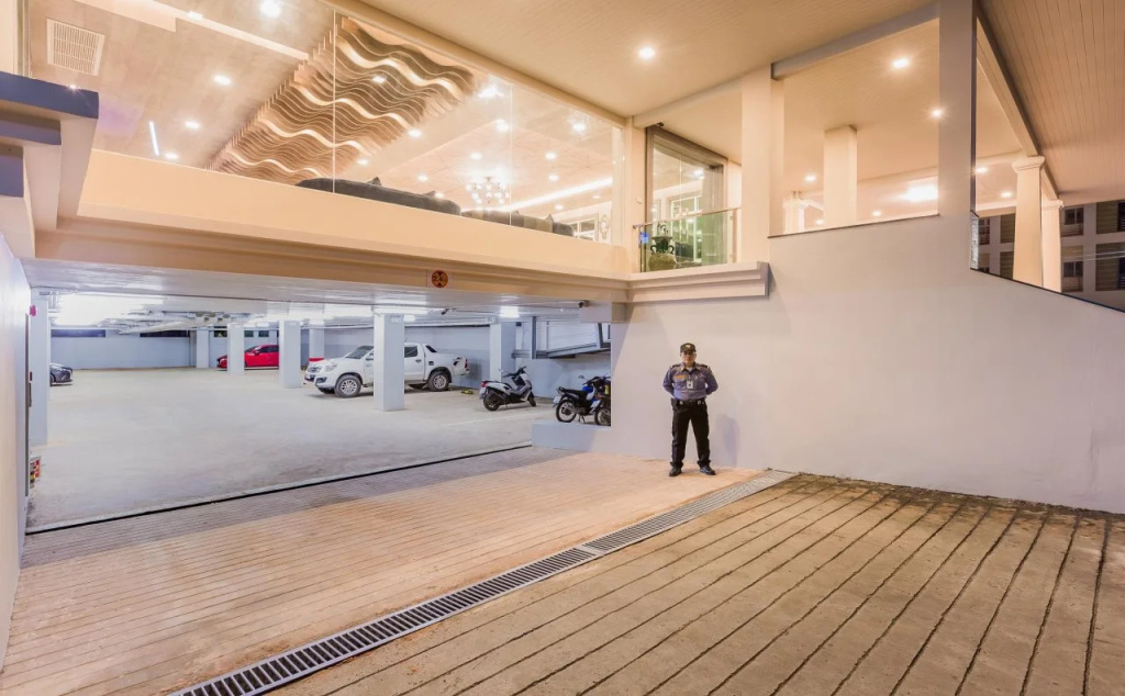 Evergreen Suite Hotel