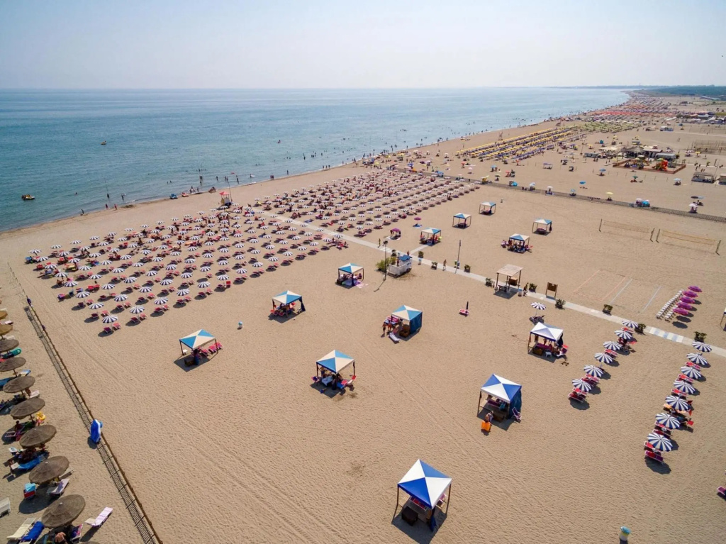 Residence La Pigna in Rosolina Mare, the structure is in the central area, nearby the services, the-La Pigna SUD 9