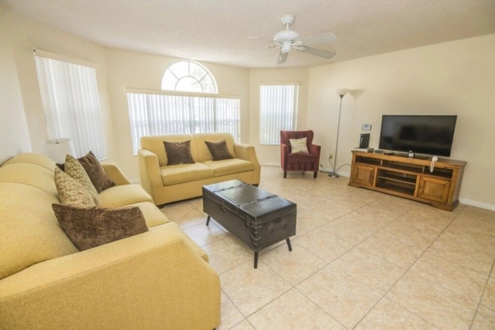 Lb019 3 Bedroom Condo by Redawning