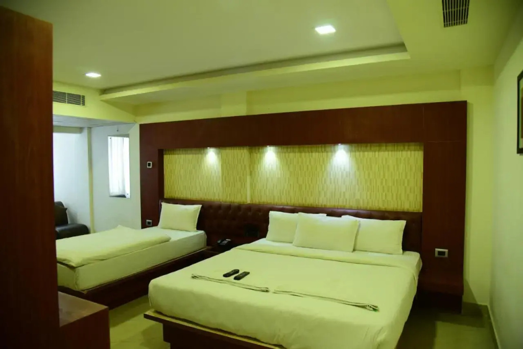 Hotel Adya Classsic