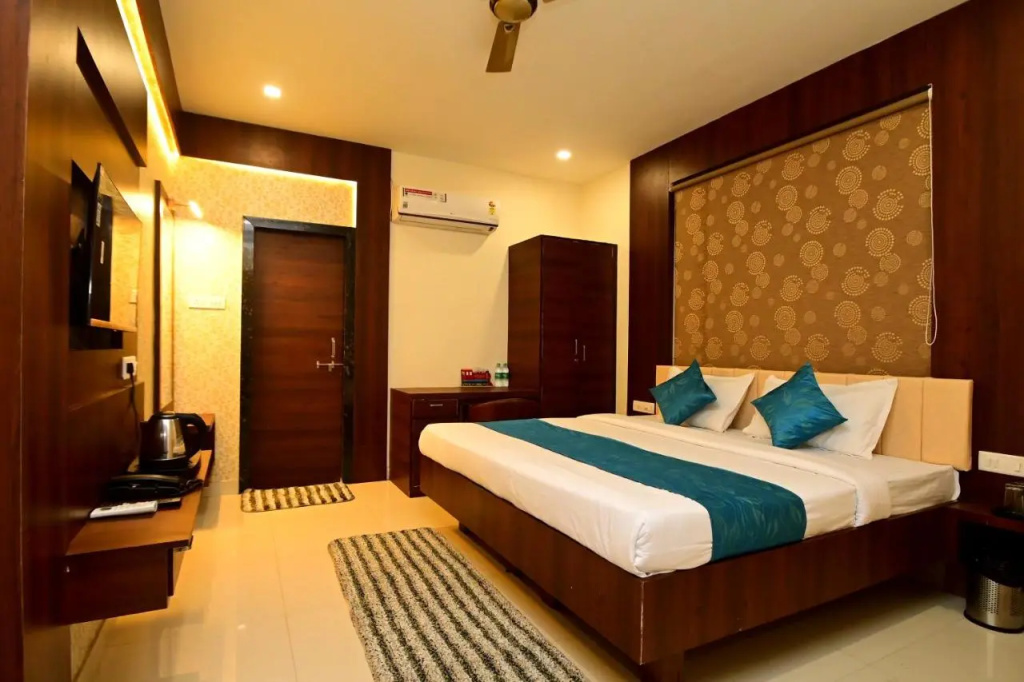 Hotel Hallmark By THC Group