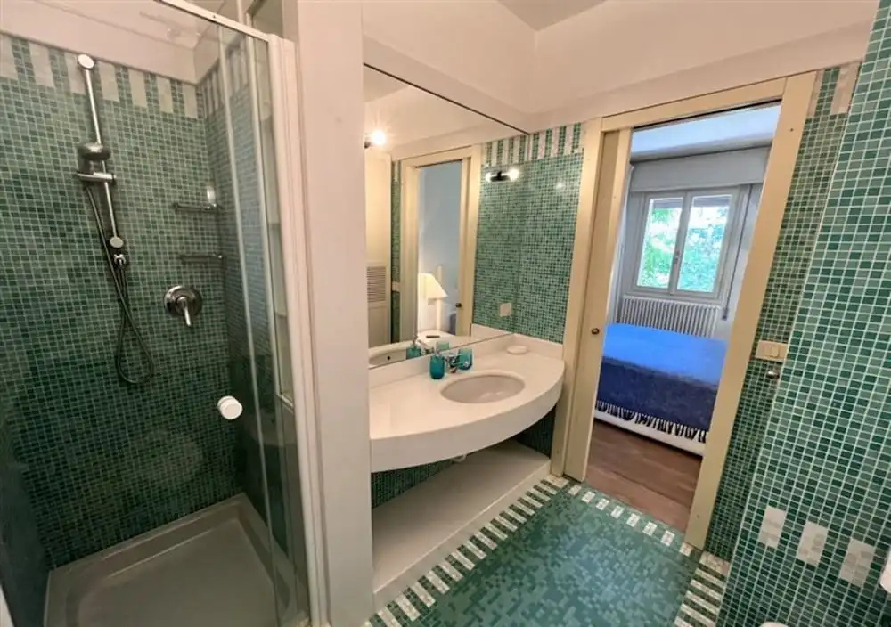 Charming and Tastefully Furnished Villa Steps From the sea