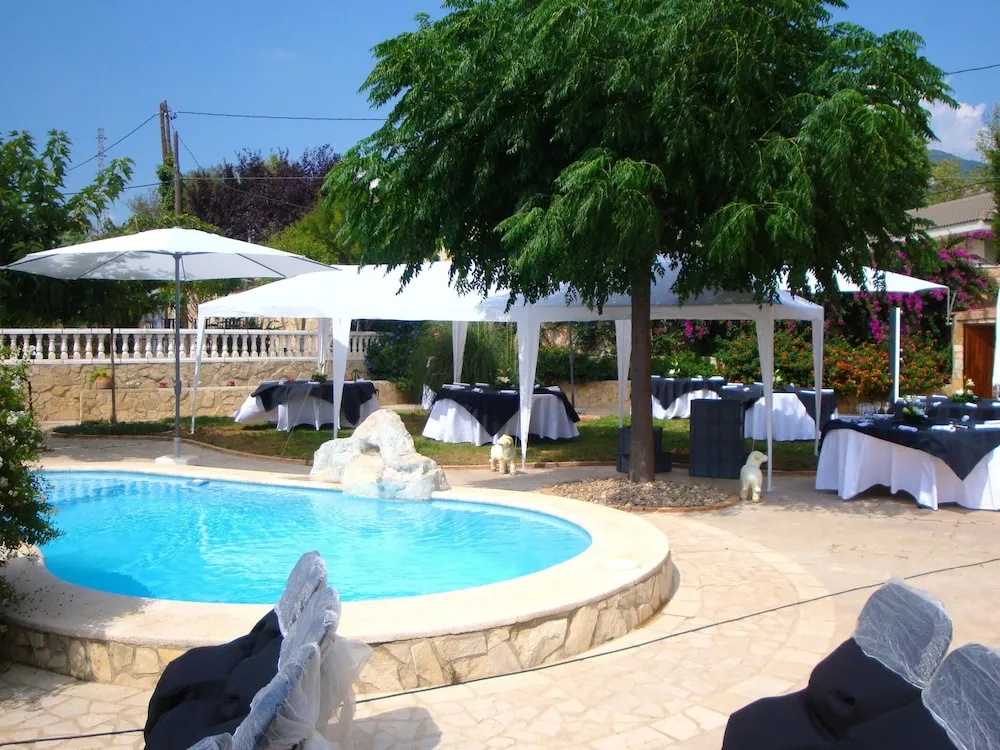 Villa With 7 Bedrooms in Alforja, With Wonderful Mountain View, Privat