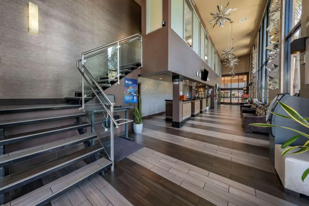 Best Western Plus Stovall's Inn