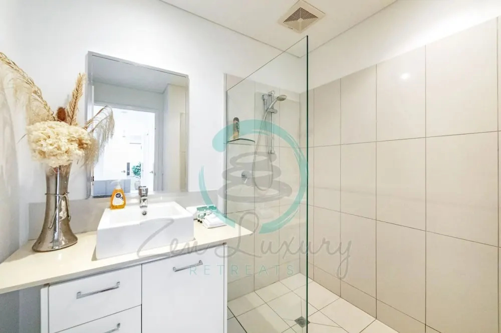 Zen Skytower Harbourview -exclusive 3br Family Apt