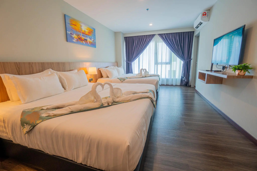 FLYPOD Hotel