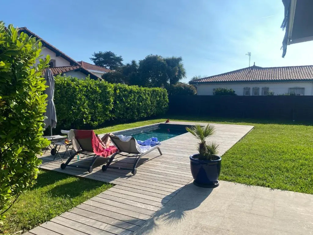 Hiru Alabak - Maison à Biarritz, piscine, jardin, 8 personnes