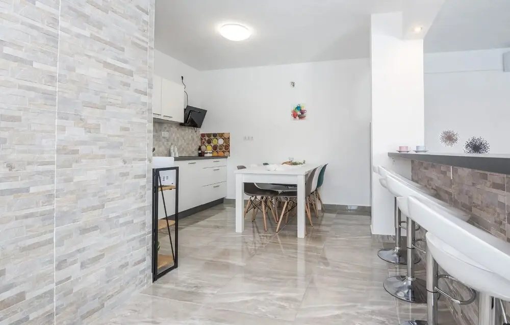 Stunning Home in Benkovac With Wifi, 3 Bedrooms and Outdoor Swimming Pool