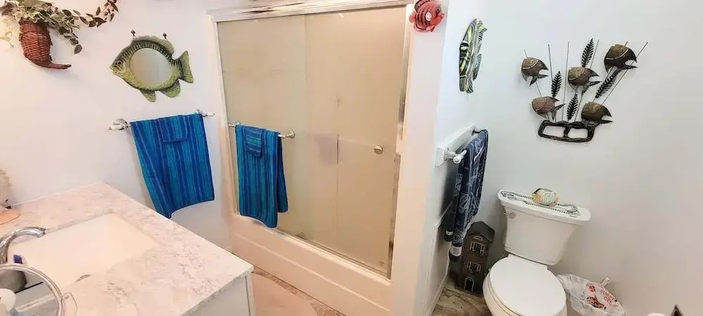 Fish Crazy House 3 Bedroom Condo by RedAwning