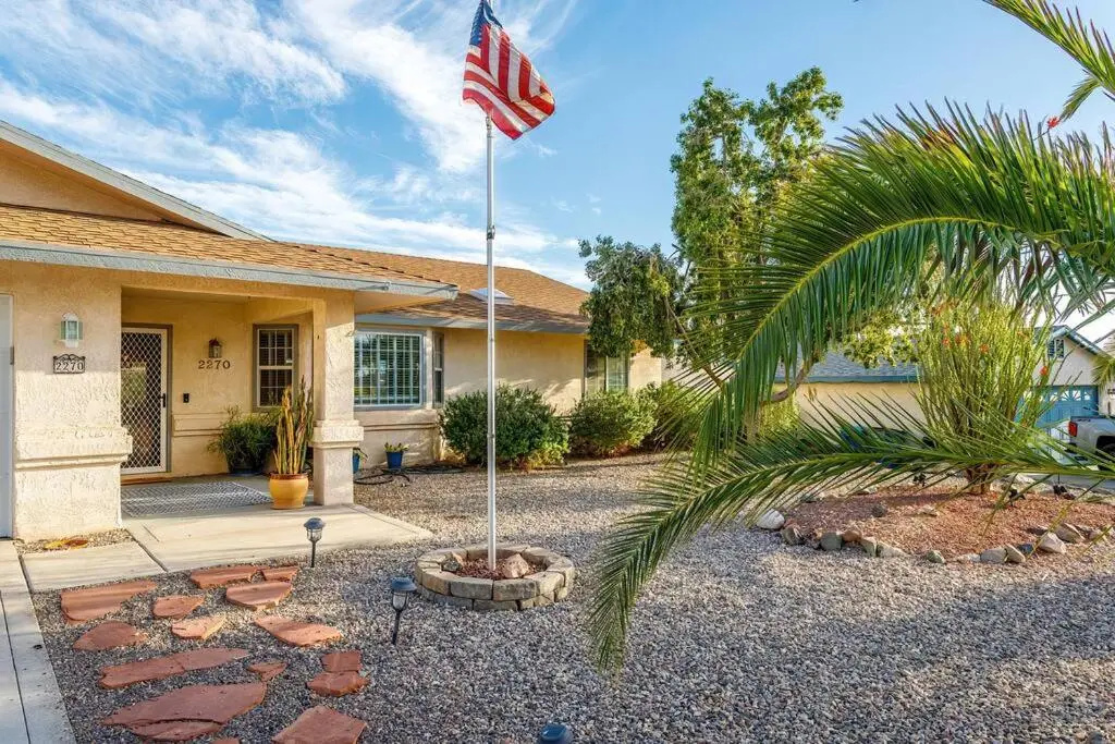 Home Away From Home! Stylish, Pool, Games, Firepit