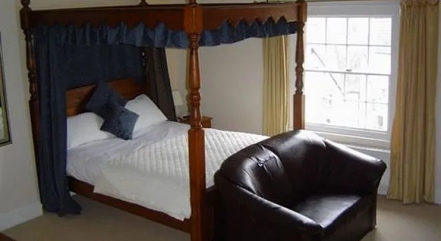 The Ship Inn - Self Catering Accommodation