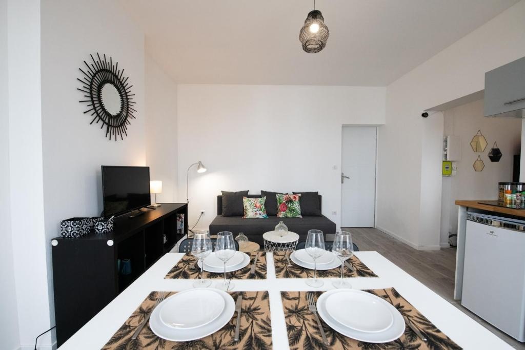 Le Mille - Cosy appartement 4 personnes - 15mn du centre de Lyon