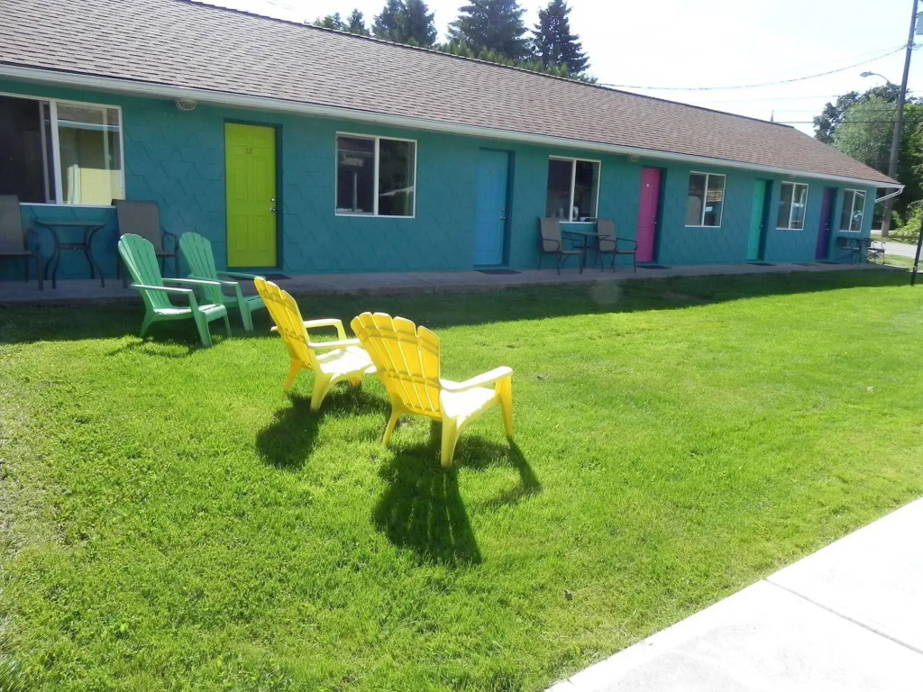 Naramata Courtyard Suites
