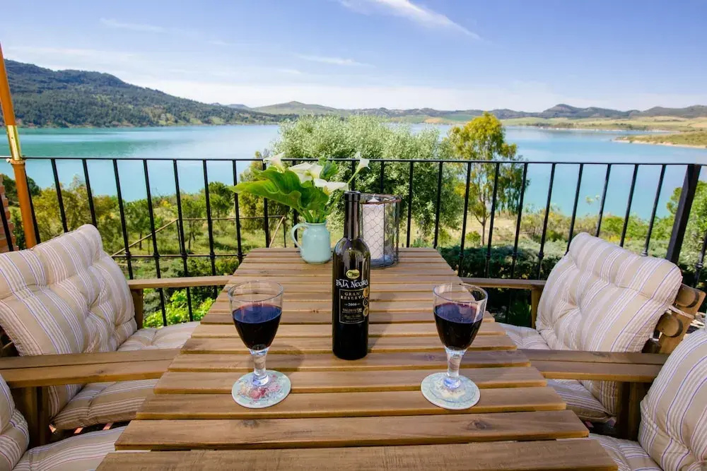 Studio Apartments for 2 in Lakeside Andalusian Finca