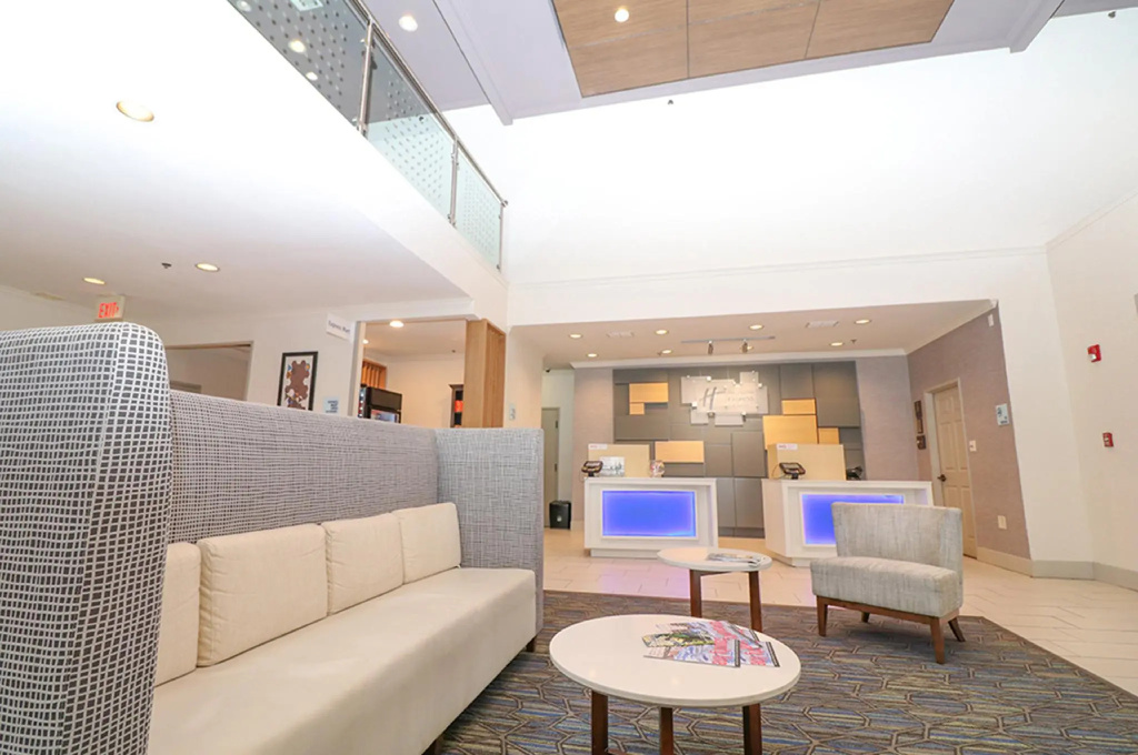 Holiday Inn Express Hotel & Suites Greenville by IHG