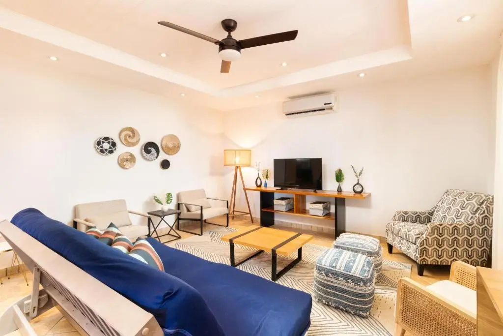 Stunning Mountaintop Property with Stylish Main Home, Private Guesthouse & Infinity Pool