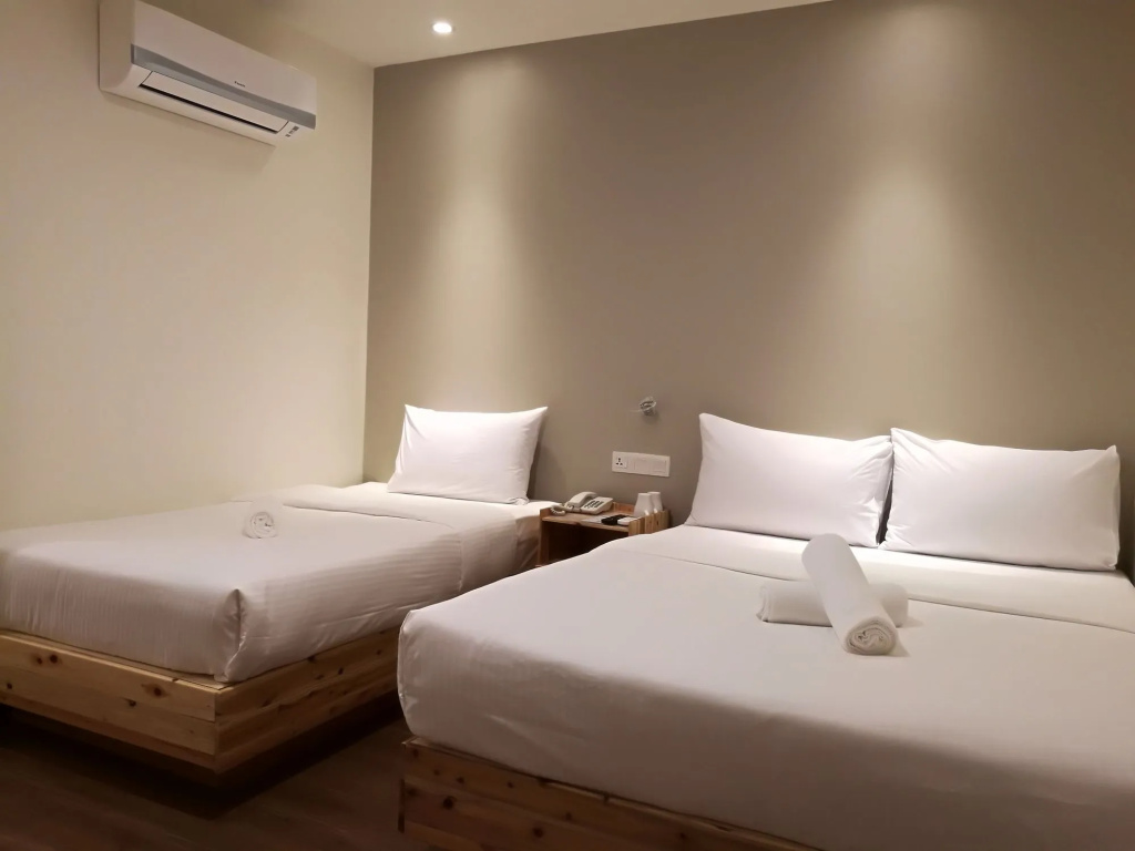 Artisan Eco Hotel