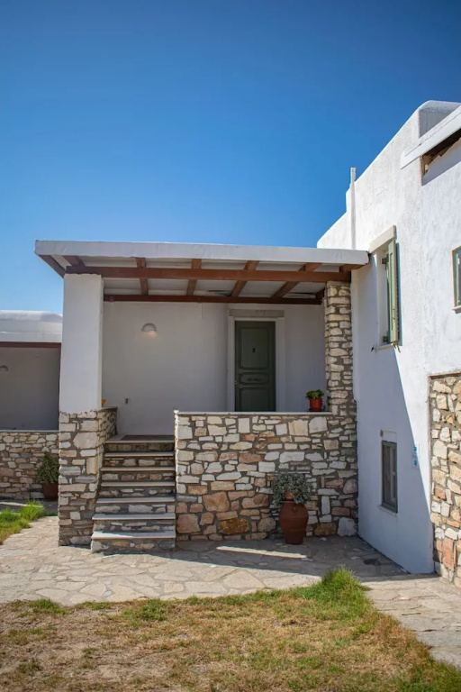 Private Villa Agia Irini, 350 Meter to the Beach for 4 Guests With Pool Access!